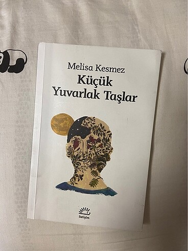 İletişim Yayınları Küçük Yuvarlak Taşlar Kitabı