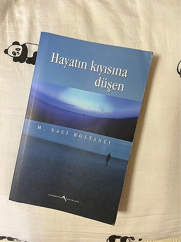 Hayatın kıyısına düşen kitap