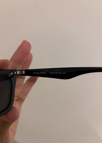 Kadın Siyah Minimalist Güneş Gözlüğü - Görsel 3