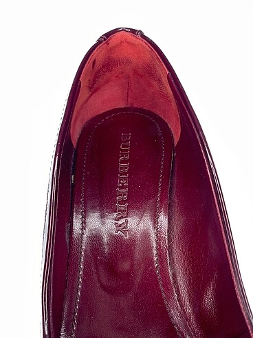 36 Beden bordo Renk Burberry Dolgu Topuk %70 İndirimli.