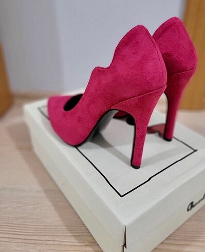 BAMBİ Marka Steletto