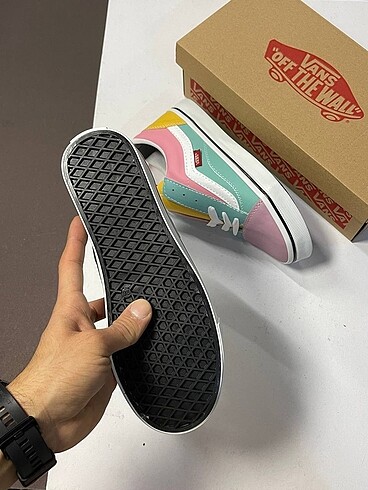 38 Beden çeşitli Renk Vans ayakkabı
