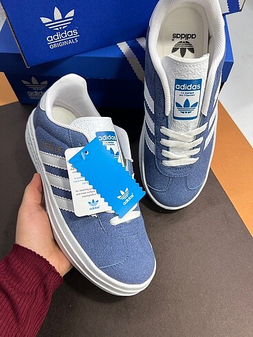 37 Beden mavi Renk Adidas Gazelle