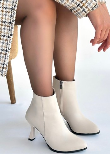 Bej Cilt Topuklu Kadın Bot - Görsel 4