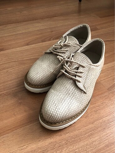 Elle loafer