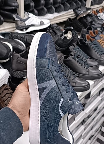 içi dışı 0 hakiki orijinal değeri erkek spor ayakkabı Lacoste - Görsel 3