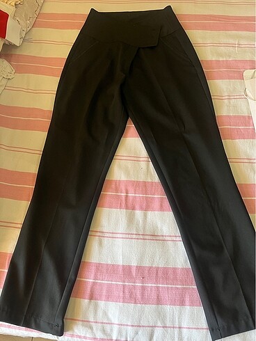 40 Beden siyah pantolon