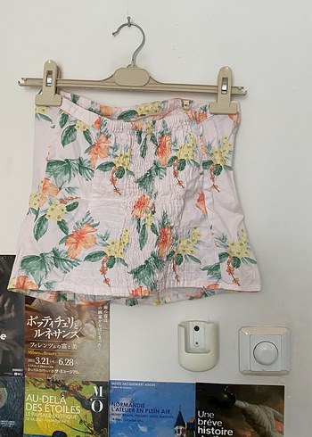 Bershka Çiçek Desenli Straplez Mini Bustiyer