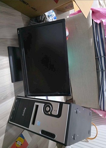 Diğer Siyah Monitor