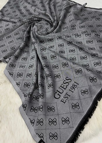 Guess Gri kaşmie Kadın Şal - Görsel 3