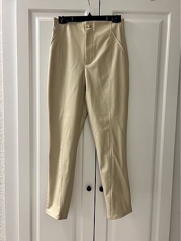 Zara suni deri pantolon