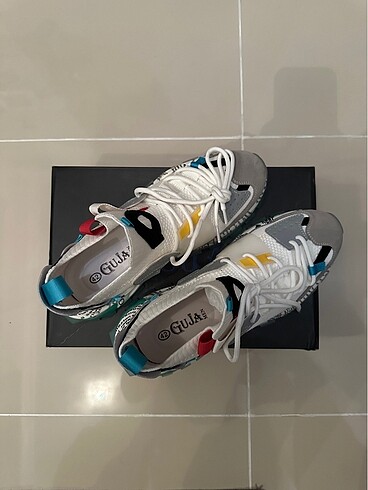 guja men sneaker