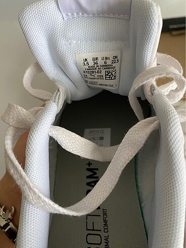 36 Beden beyaz Renk Puma Carina 2.0