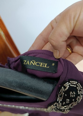 Mor Nakışlı Fermuarlı Kadın Broş - Ana görsel