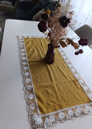 Beden Sarı Nakışlı Bohem Masa Örtüsü