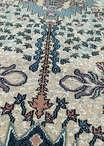 Klasik Desenli Çok Renkli Halı - Görsel 3