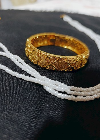 Altın Renkli bilezik ve Boncuklu Kadın kolye - Görsel 7