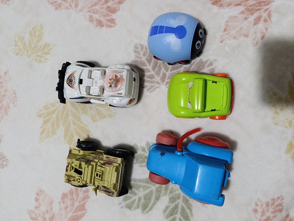 Renkli Oyuncak Arabalar Seti - Görsel 5