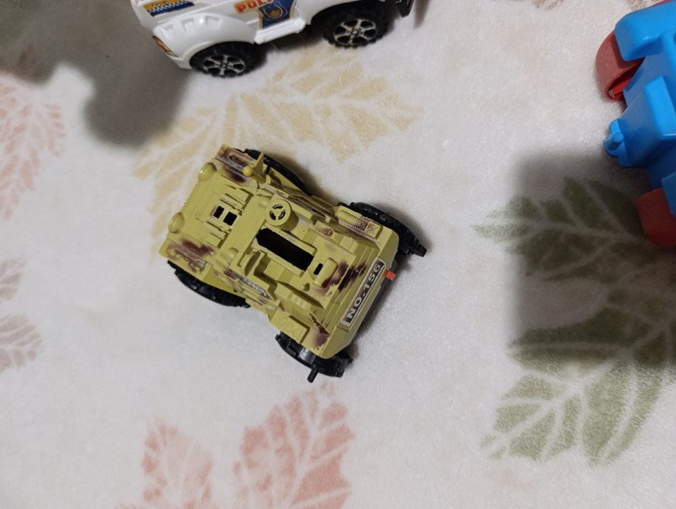 Renkli Oyuncak Arabalar Seti - Görsel 3