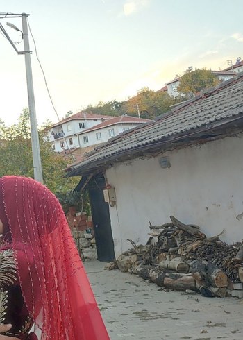 Beden kırmızı duvak