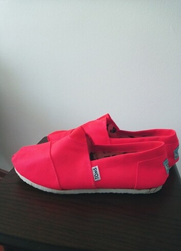 TOMS Rahat ayakkabı