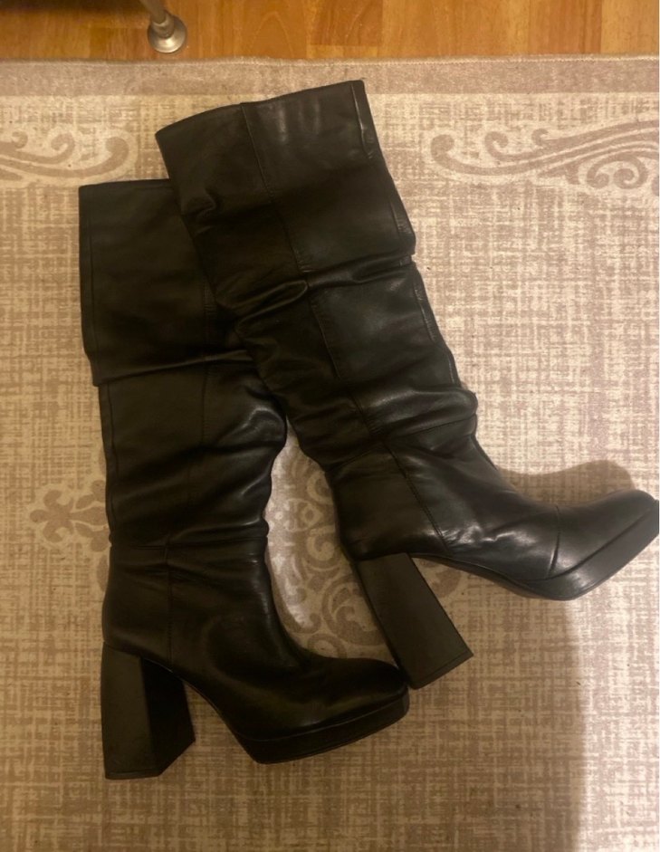 Bershka Topuklu Çizme - Görsel 3