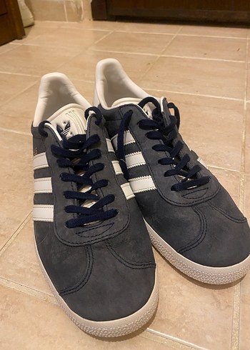 Adidas 40