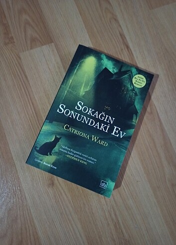 SOKAĞIN SONUNDAKİ EV KİTAP