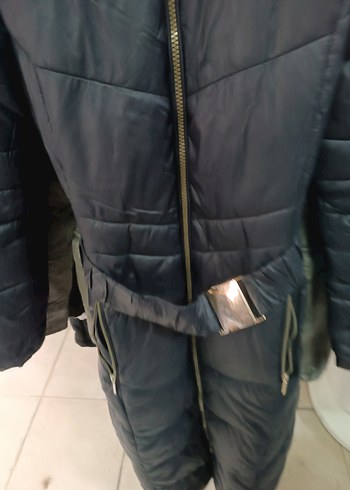 s Beden Siyah Kemerli Uzun Kadın Kışlık Mont