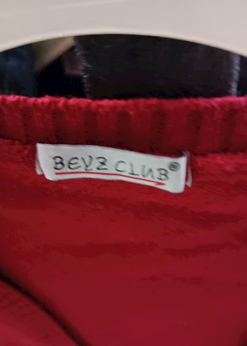 Kız Çocuk Kırmızı Düğmeli Bolero - Görsel 3