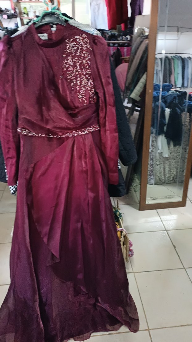 Bordo Uzun Kollu İşlemeli Abiye Elbise - Görsel 2