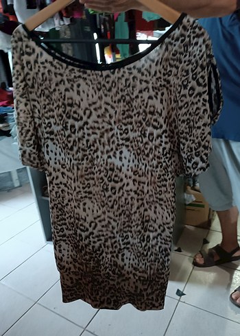 Diğer Leopar Desenli V Yaka Kısa Kollu Bluz
