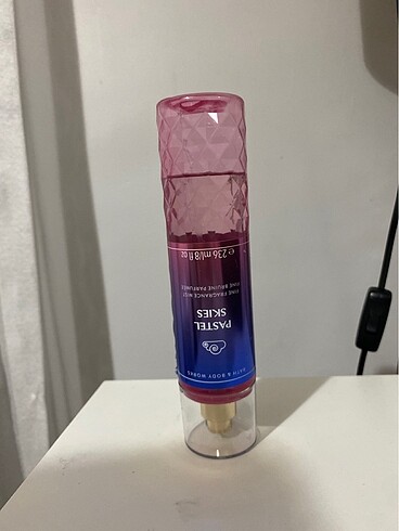 Beden Renk Bath and body works pastel skies
