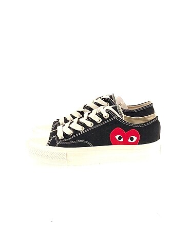 Converse Spor Ayakkabı %70 İndirimli.
