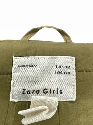 42 Beden haki Renk Zara Parka %70 İndirimli.