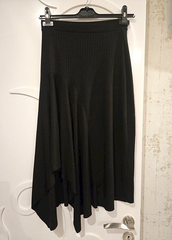 Bershka Siyah Pilili Uzun Kadın Etek
