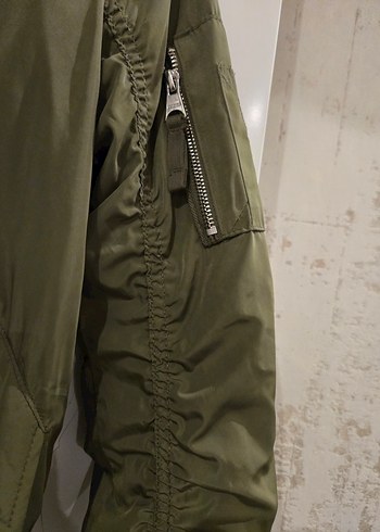 Bershka Bershka Parlak Haki Fermuarlı Kadın Ceket