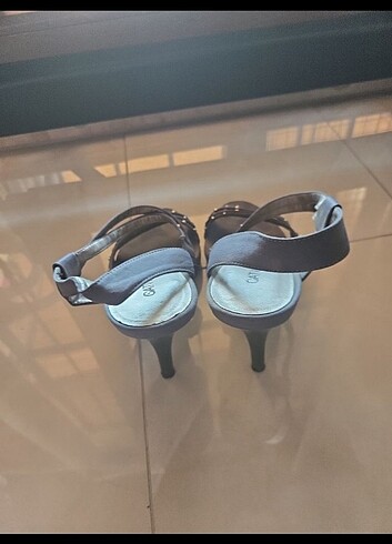 39 Beden Catwalk topuklu sandalet 