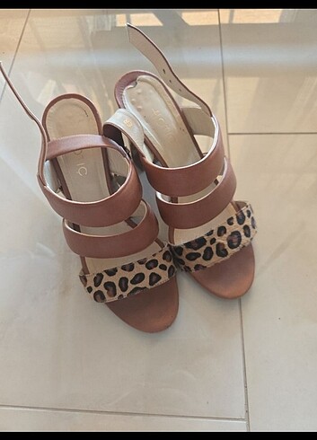 Hotiç Hotiç taba leoparli sandalet