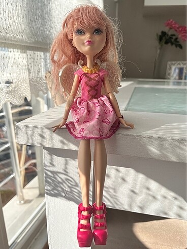Ever After High C.A. Cupid Bebek