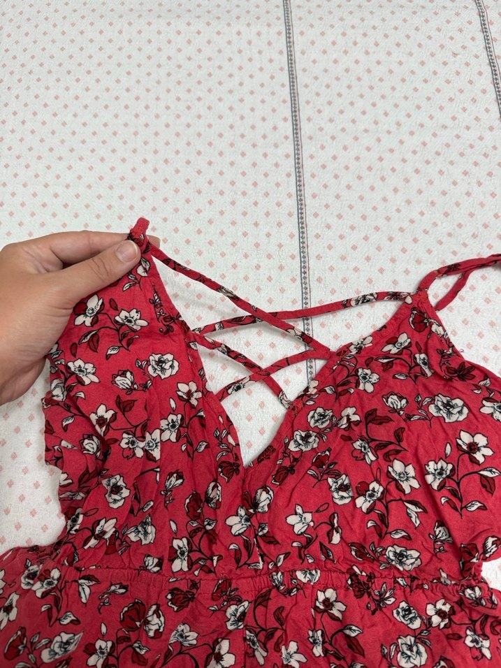 Kırmızı Çiçek Desenli Kadın Tulum - Görsel 3