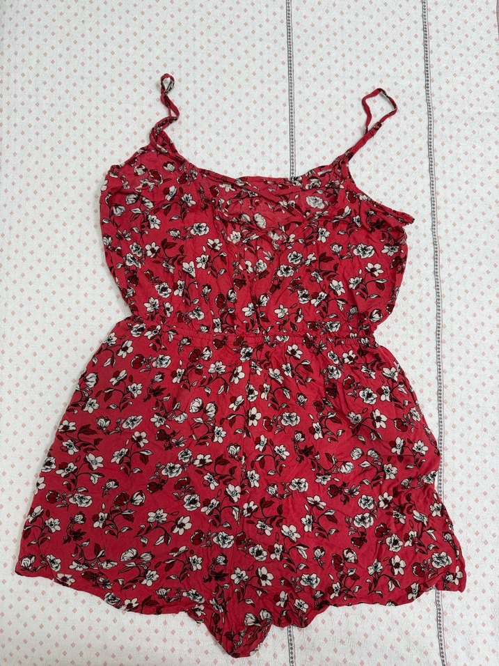 Kırmızı Çiçek Desenli Kadın Tulum - Görsel 2