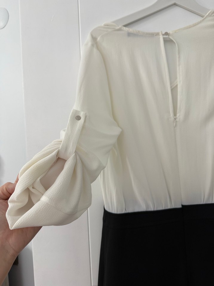 V Yaka Düğmeli Midi Ofis Elbisesi - Görsel 4