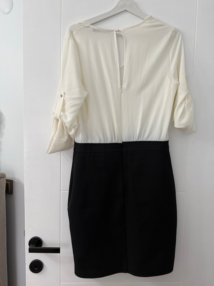 V Yaka Düğmeli Midi Ofis Elbisesi - Görsel 3