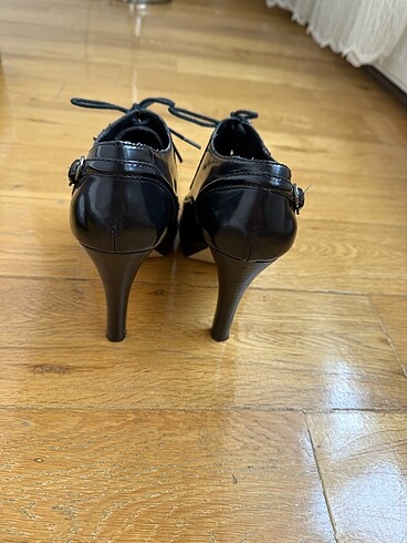 37,5 Beden Ninewest topuklu ayakkabı