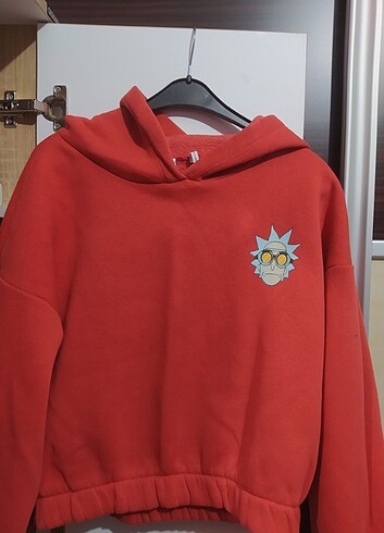 koton rick and morty baskılı kapüşonlu sweatshirt 