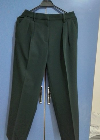 Kadın Yeşil Pilili Kumaş Pantolon. H&M