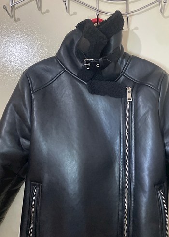 s Beden siyah Renk Stradivarius Kürklü Siyah Deri Biker Ceket