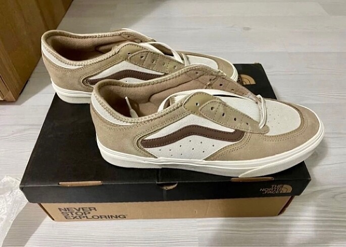 41 Beden Orjinal Vans Sneaker (Sıfır Ürün)
