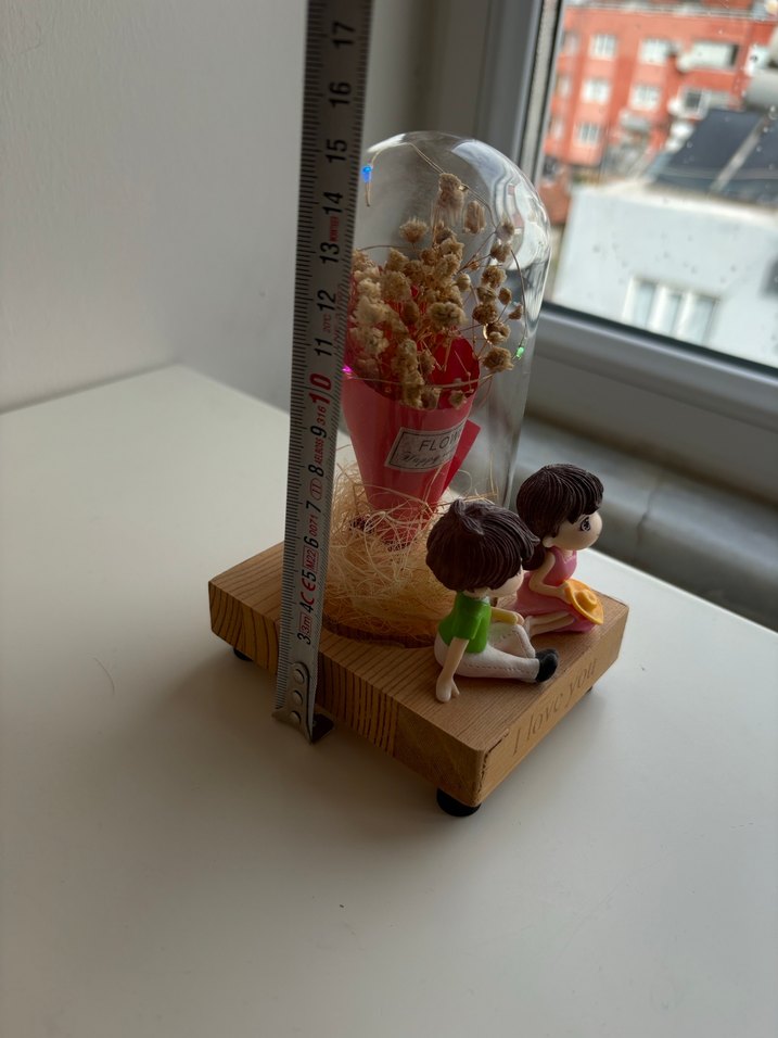 Renkli ışıklı ve figürlü Cam Fanus - Görsel 2